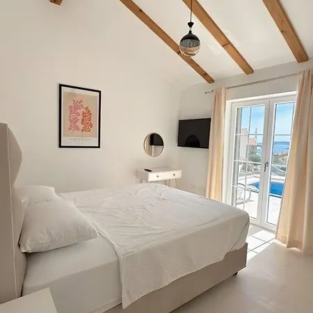 Luxury Michelle Villa *