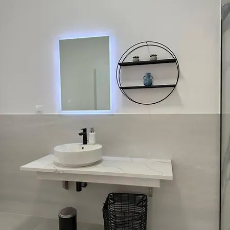 Luxury Michelle Orebić