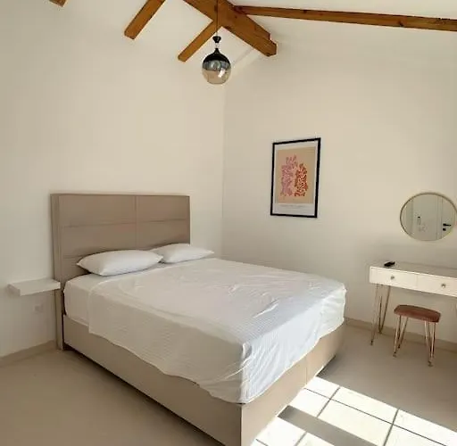 וילה Luxury Michelle